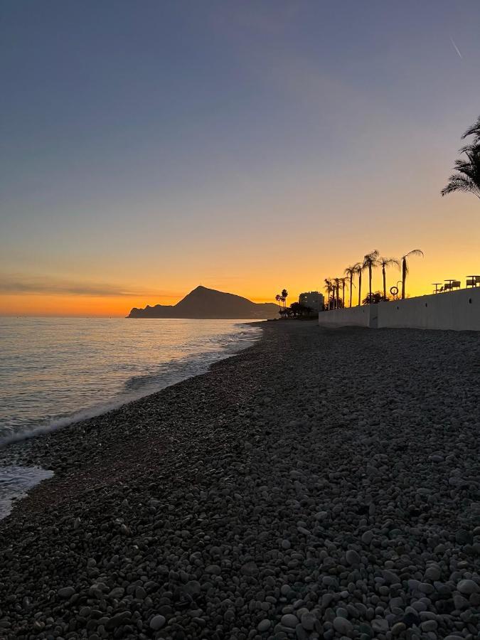 *Blue Sea Studio Altea * At The Beach Luaran gambar